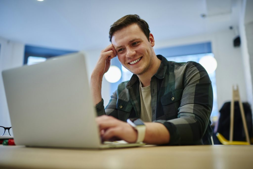 Reading article on website